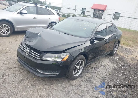 2012 Volkswagen Passat 2.5L S z USA, uszkodzony, nr VIN 1VWAP7A32CC041117
